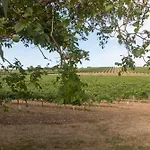 Les Hirondelles Holiday home